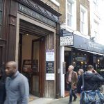 image of entrance to Westminster Quaker Meeting House